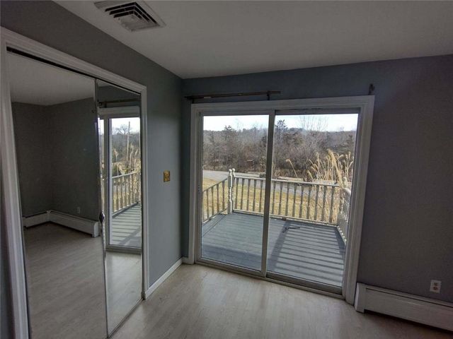 482 State Route 32 N, New Paltz, NY 12561