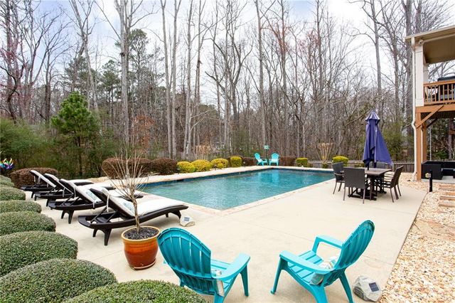 211 Abernathy Way, Acworth, GA 30102