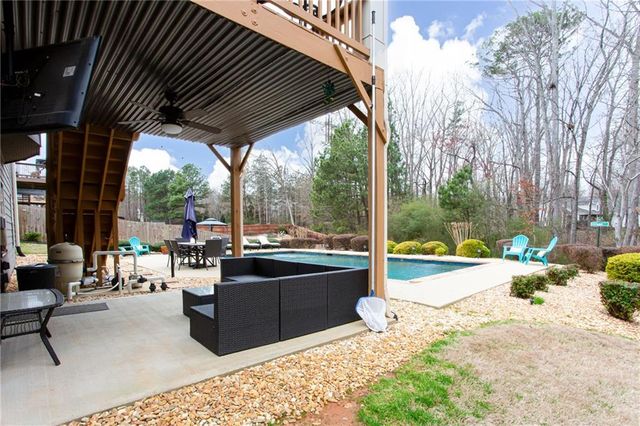 211 Abernathy Way, Acworth, GA 30102