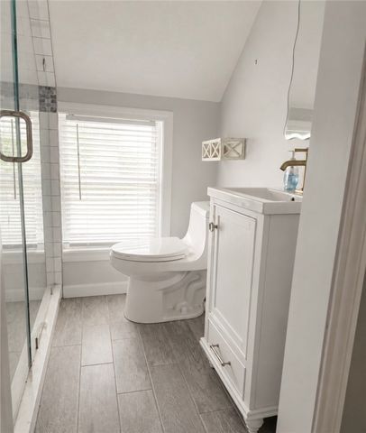 52 Heights Avenue, Warwick, RI 02889