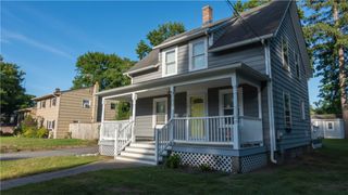 52 Heights Avenue, Warwick, RI 02889