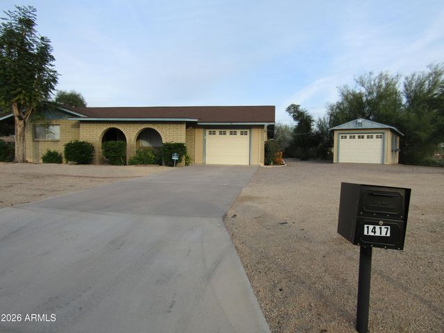 1417 N 67th Street, Mesa, AZ 85205