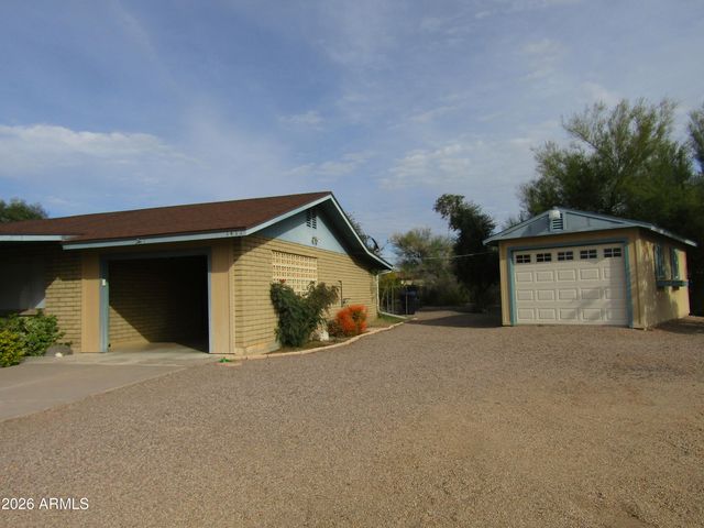 1417 N 67th Street, Mesa, AZ 85205