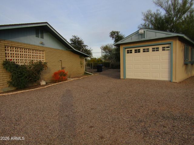 1417 N 67th Street, Mesa, AZ 85205