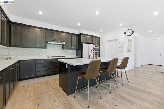 5680 Central Pkwy 201, Dublin, CA 94568