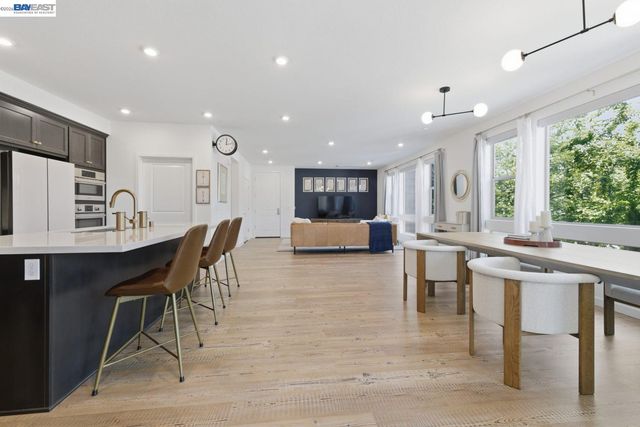 5680 Central Pkwy 201, Dublin, CA 94568