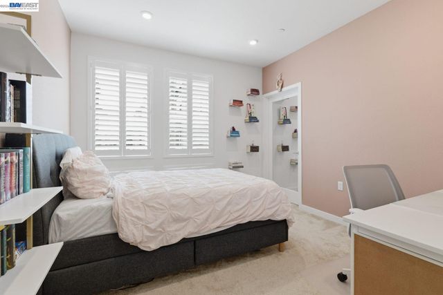 5680 Central Pkwy 201, Dublin, CA 94568