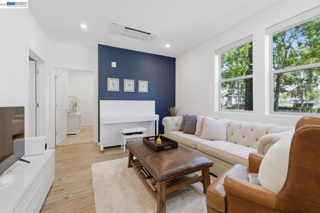 5680 Central Pkwy 201, Dublin, CA 94568
