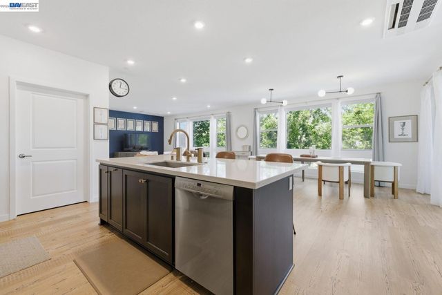 5680 Central Pkwy 201, Dublin, CA 94568