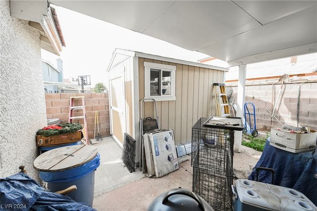 6092 Golden Nectar Way, Las Vegas, NV 89142