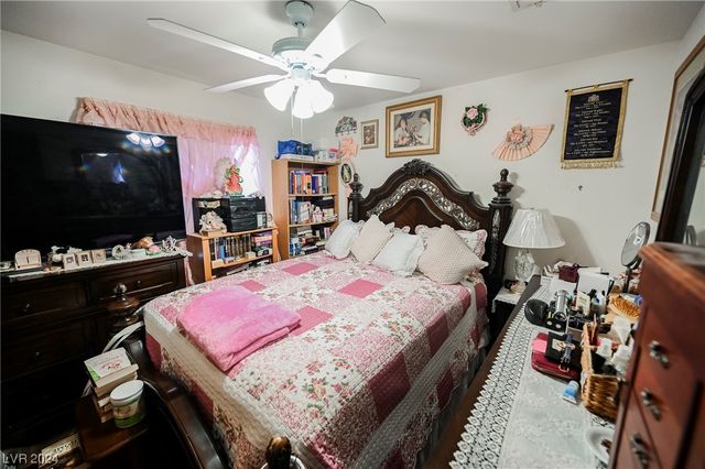 6092 Golden Nectar Way, Las Vegas, NV 89142