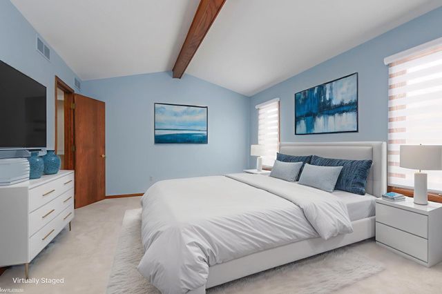 47338 Hunters Chase Drive, Macomb, MI 48042