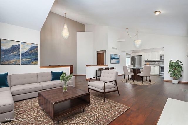 47338 Hunters Chase Drive, Macomb, MI 48042