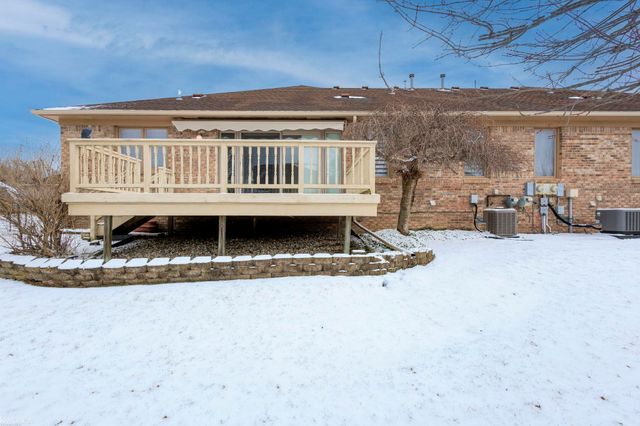 47338 Hunters Chase Drive, Macomb, MI 48042