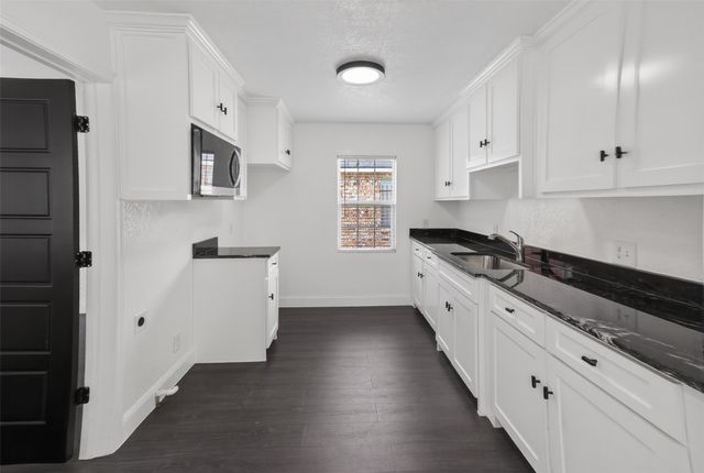 3220 Illinois Avenue, Fort Worth, TX 76110