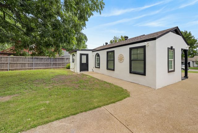 3220 Illinois Avenue, Fort Worth, TX 76110