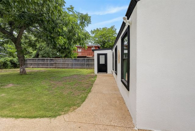 3220 Illinois Avenue, Fort Worth, TX 76110