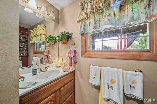 1819 Madison 234, Fredericktown, MO 63645