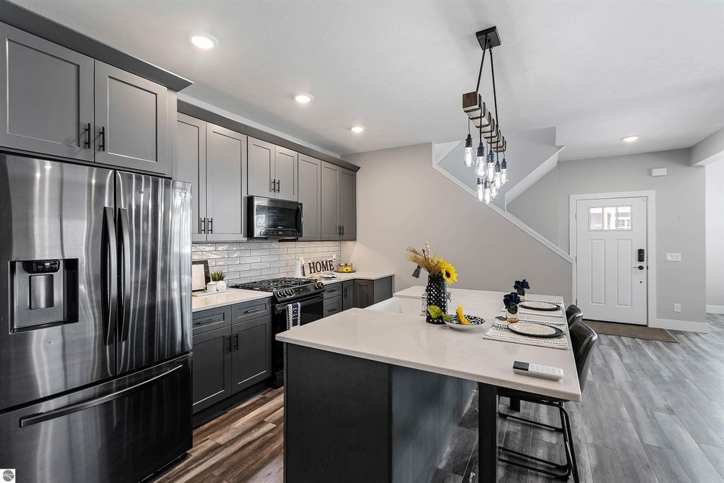 Image 21 of property listing at 11613 Whittington Street # 3, Traverse City, MI 49684