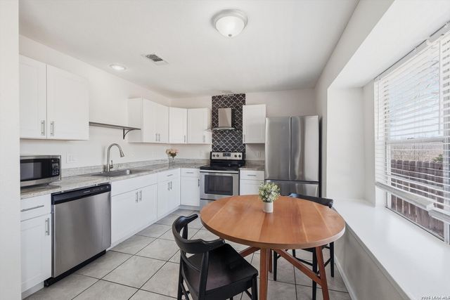 3409 Cliffside Dr, Schertz, TX 78108