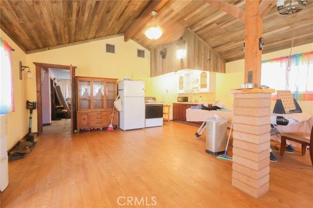 31582 Clay River Road, Barstow, CA 92311