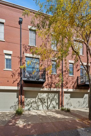 152 Dawson Drive 19, Elgin, IL 60120