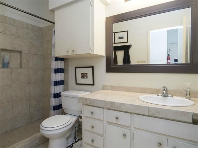 612 Park PL 205, Austin, TX 78705