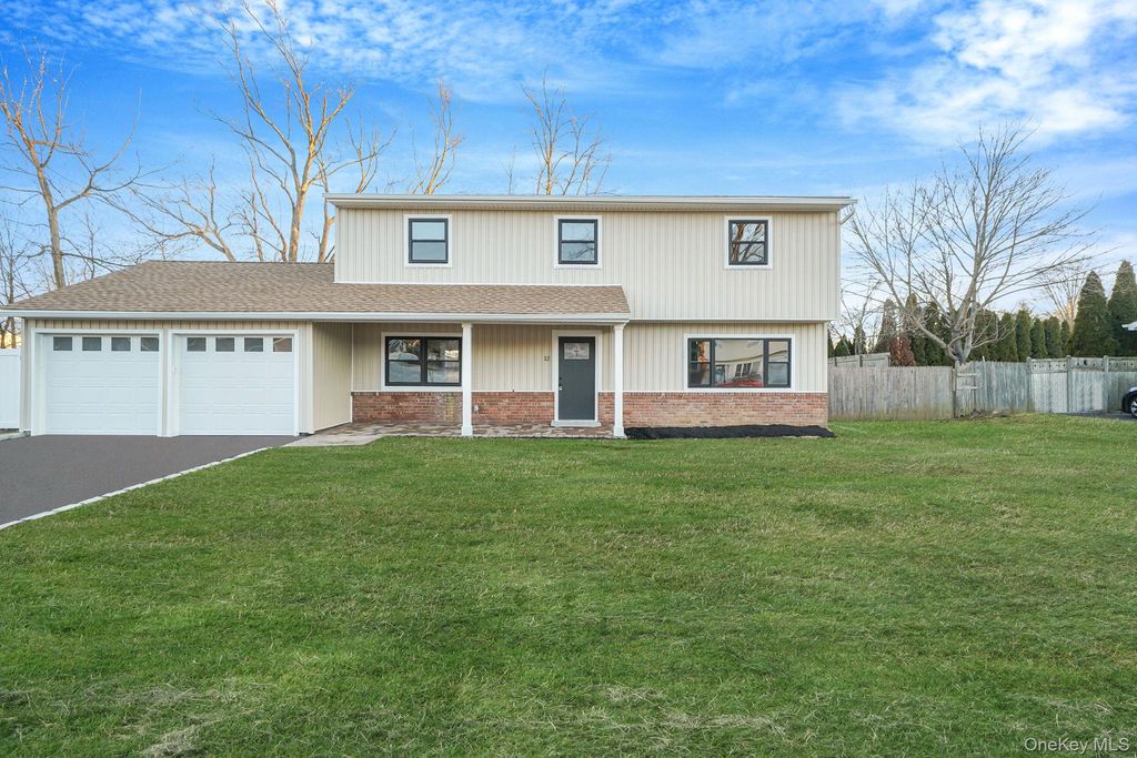 12 Chelmsford Drive, Wheatley Heights, NY 11798