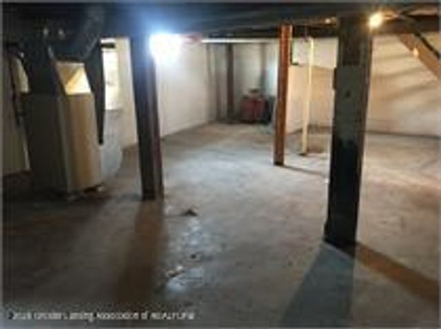 1134 S Holmes Street, Lansing, MI 48912