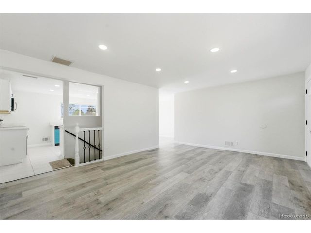 3137 Ursula St, Aurora, CO 80011