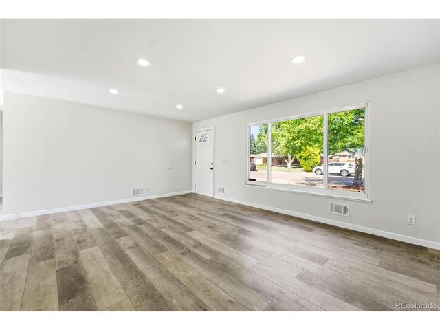 3137 Ursula St, Aurora, CO 80011