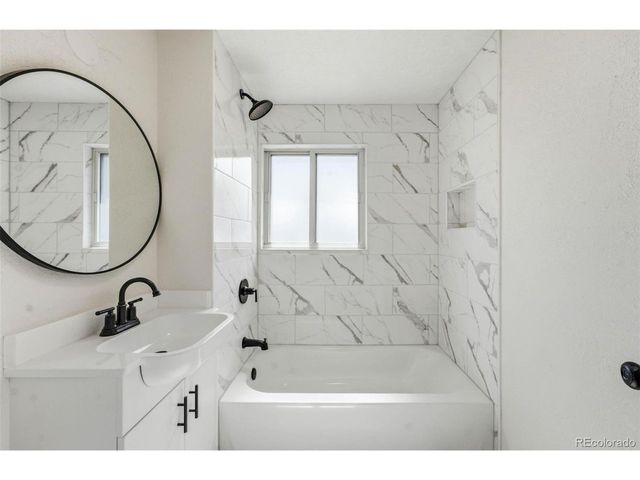 3137 Ursula St, Aurora, CO 80011
