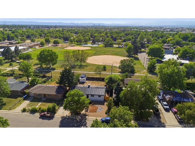 3137 Ursula St, Aurora, CO 80011