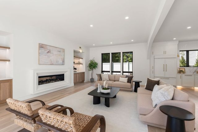 184 Brookline St, Needham, MA 02492
