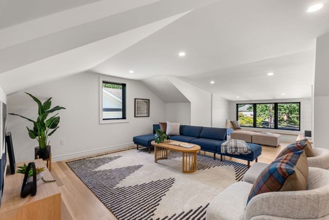 184 Brookline St, Needham, MA 02492