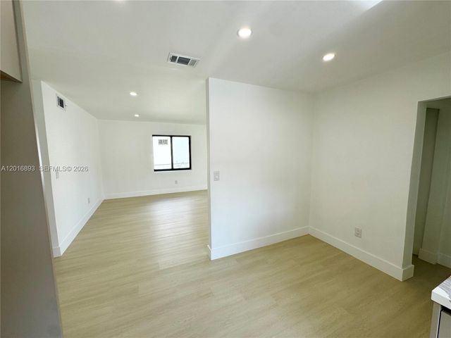 2250 NW 170th St, Miami Gardens, FL 33056