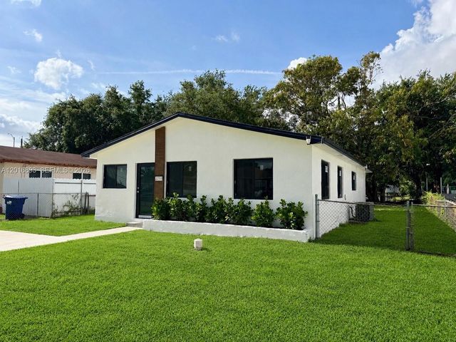 2250 NW 170th St, Miami Gardens, FL 33056