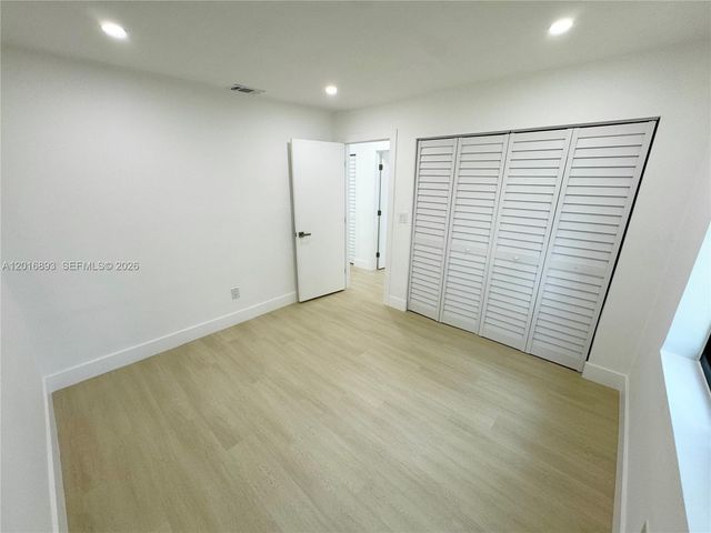 2250 NW 170th St, Miami Gardens, FL 33056