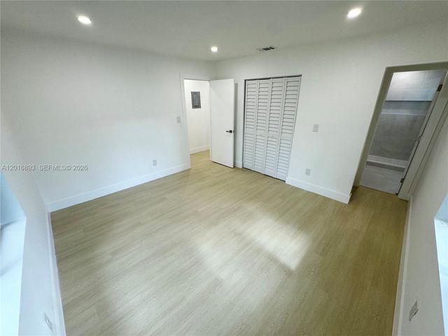2250 NW 170th St, Miami Gardens, FL 33056