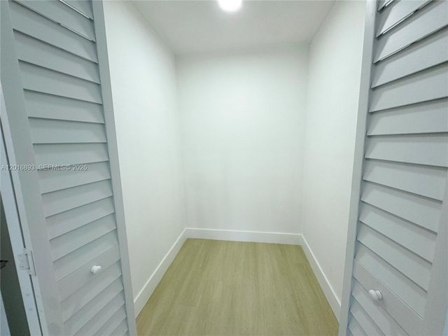 2250 NW 170th St, Miami Gardens, FL 33056