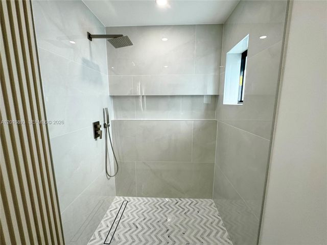2250 NW 170th St, Miami Gardens, FL 33056