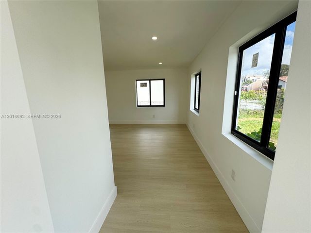 2250 NW 170th St, Miami Gardens, FL 33056