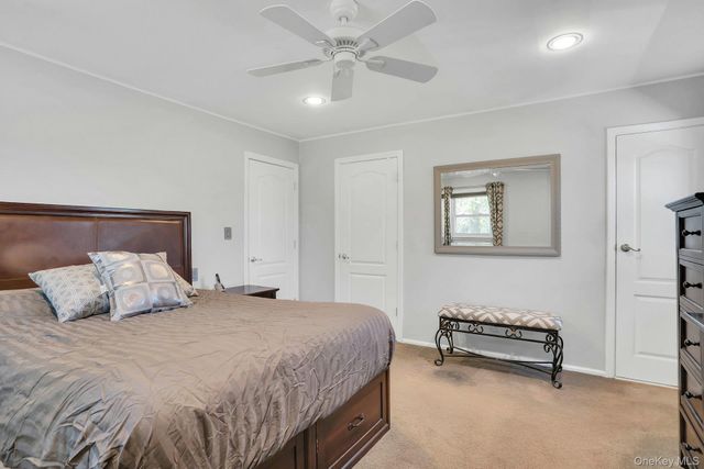 21 Ground Pine Court, Dix Hills, NY 11746