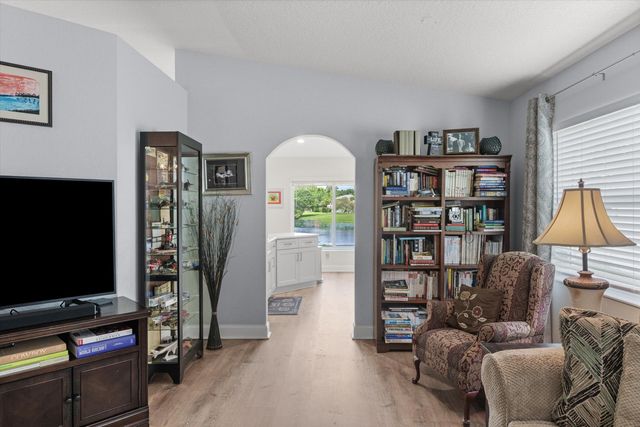 1631 Lakefield North Court, Wellington, FL 33414