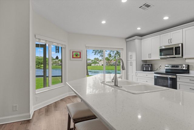 1631 Lakefield North Court, Wellington, FL 33414