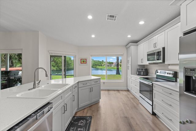 1631 Lakefield North Court, Wellington, FL 33414