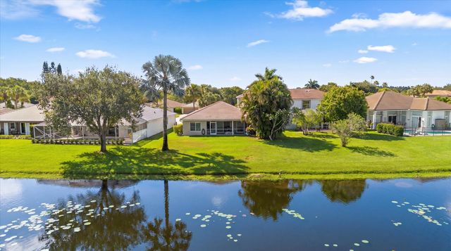 1631 Lakefield North Court, Wellington, FL 33414
