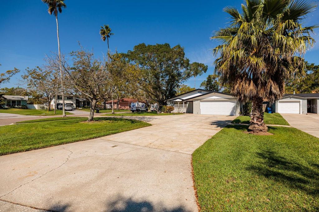 5500 BAYOU GRANDE BOULEVARD NE, St Petersburg, FL 33703