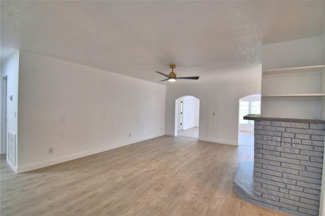 138 WHITTIER LANE, Winter Haven, FL 33884