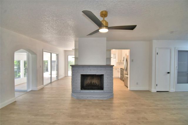 138 WHITTIER LANE, Winter Haven, FL 33884